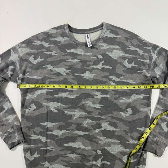 Athleta Studio To Street Pullover Sweatshirt Grey Camo Lux - Picture 7 of 7